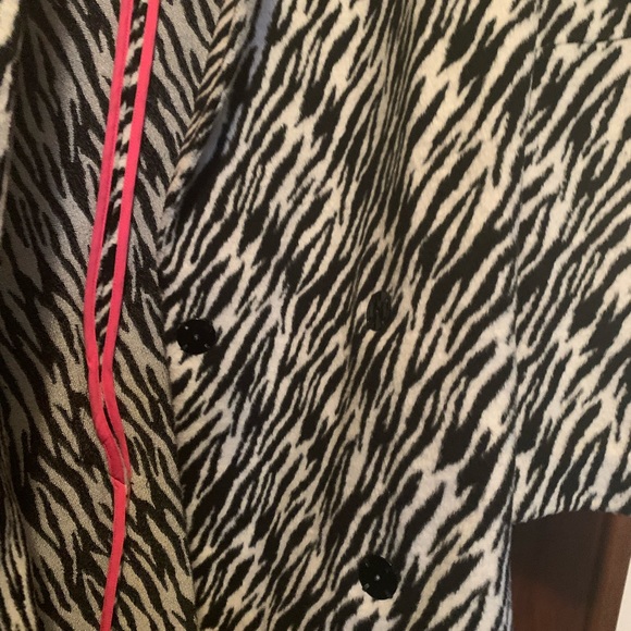 Winter coat - Picture 4 of 5